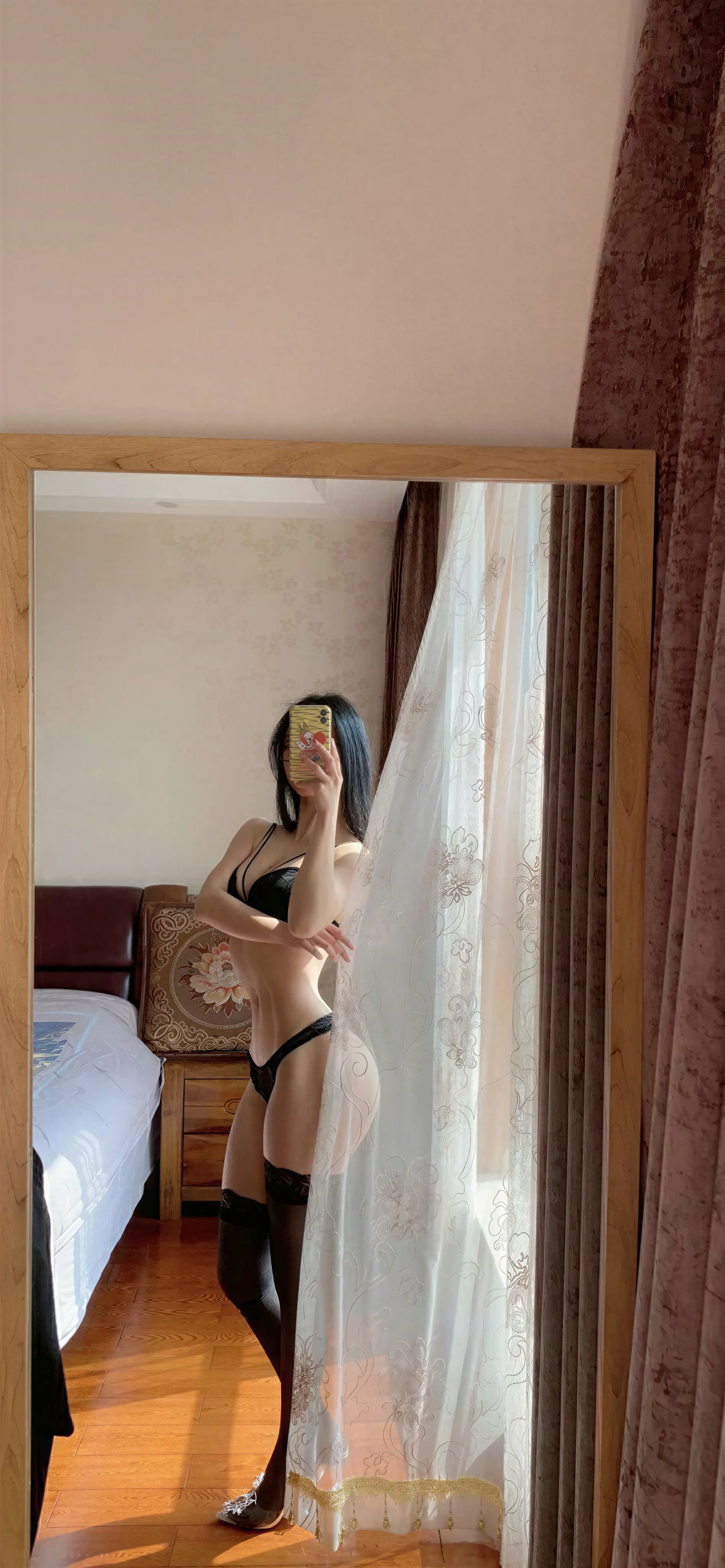 俏妞qiaoniuTT – 居家黑色内衣丝袜 9P